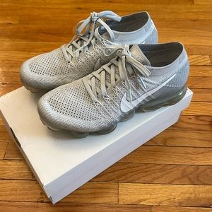 Women’s Nike Air Vapormax Flyknit US7.5